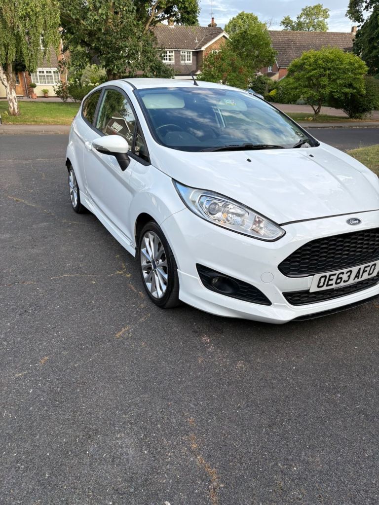 Ford fiesta zetec s 1.6 tdci white diesel 2014 cat n 