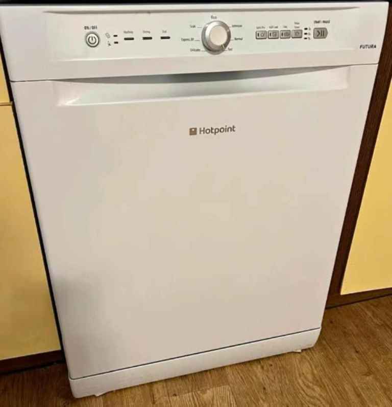 Hotpoint Dishwasher - can deliver