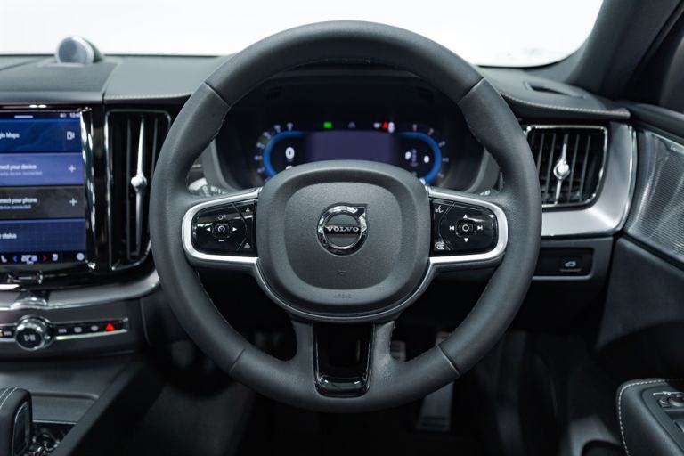 2022 Volvo XC60 2.0 B4D R DESIGN Pro 5dr AWD Geartronic ESTATE DIESEL Automatic