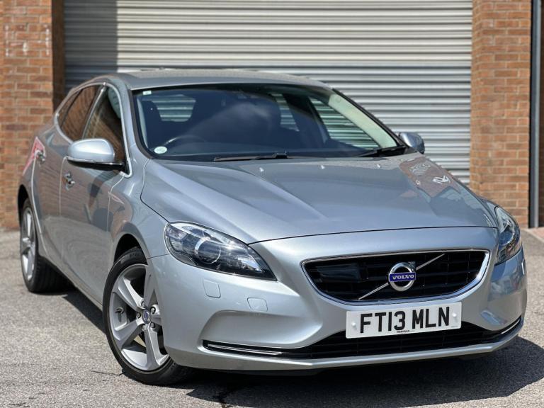 2013 Volvo V40 1.6 T4 SE Lux Nav Hatchback 5dr Petrol Powershift Euro 5 (s/s) (180 ps) Hatchback ...