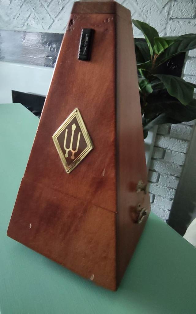 Vintage witner metronome 