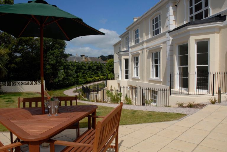 LUXURY 2 BED FLAT TO RENT