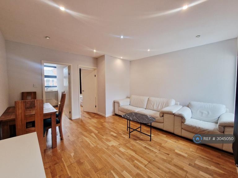 1 bedroom flat in High Street, Thornton Heath, CR7 (1 bed) (#3045050)