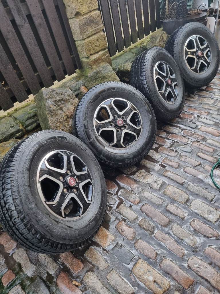 Genuine Fiat Ducato 16inch alloys with good tyres and fitting kit