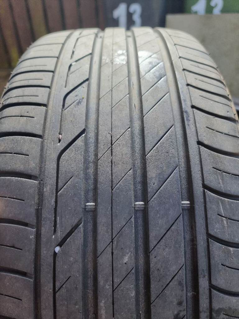 x2 Bridgestone Turanza T001 225-45-R17