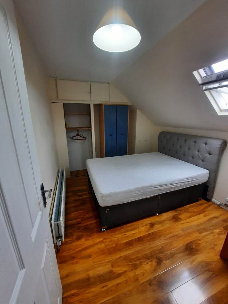 Double Room Available 