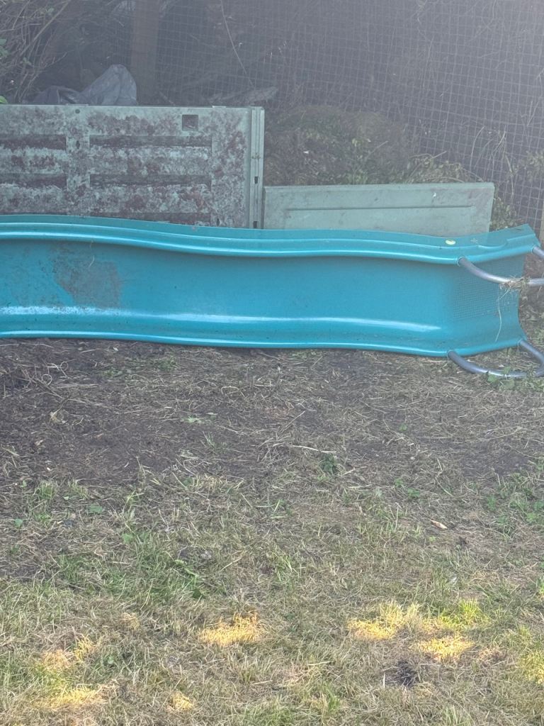 Garden Kids Slide – Green, Good for Outdoor Fun with climb frame 8ft wavy slide  £60