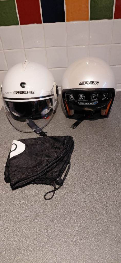 Motorcycle/scooter helmet