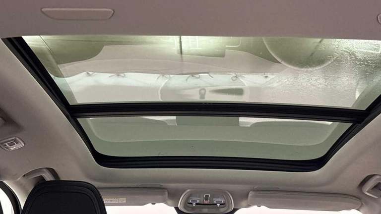 2025 Volvo XC90 Plus, T8 AWD Plug-in hybrid, Electric/Petrol, Dark, 7 Seats ( 360* Camera ) ESTAT...