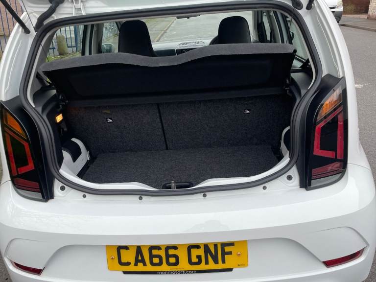 Volkswagen, UP, Hatchback, 2016, Manual, 999 (cc), 5 doors