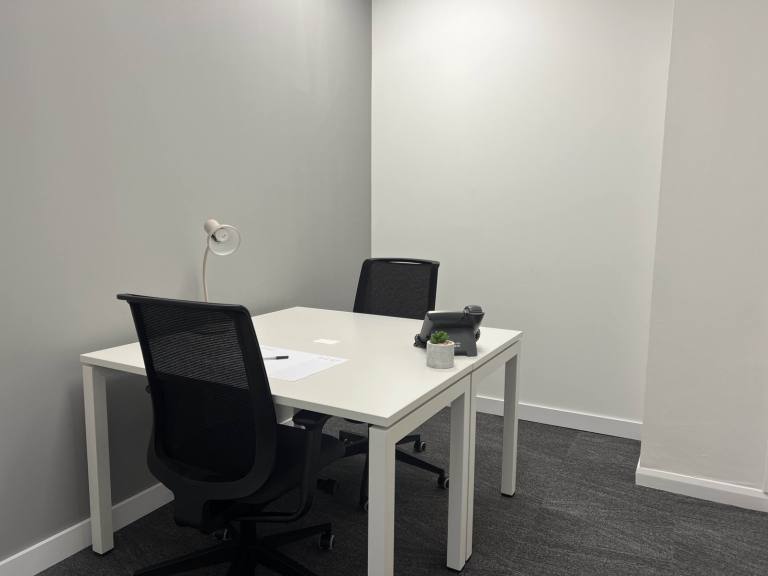 Coventry - CV1 2UR \ Compact Office for Rent for 1 Person