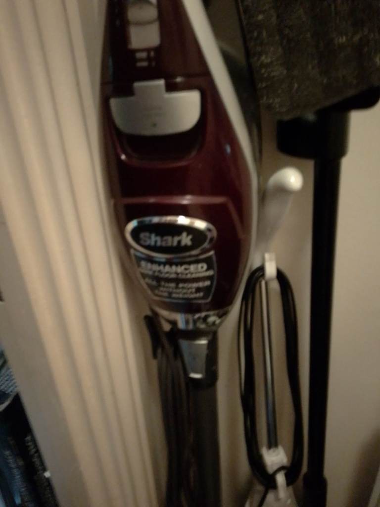 Shark upright hoover enhanced with pet accessories £85 ono