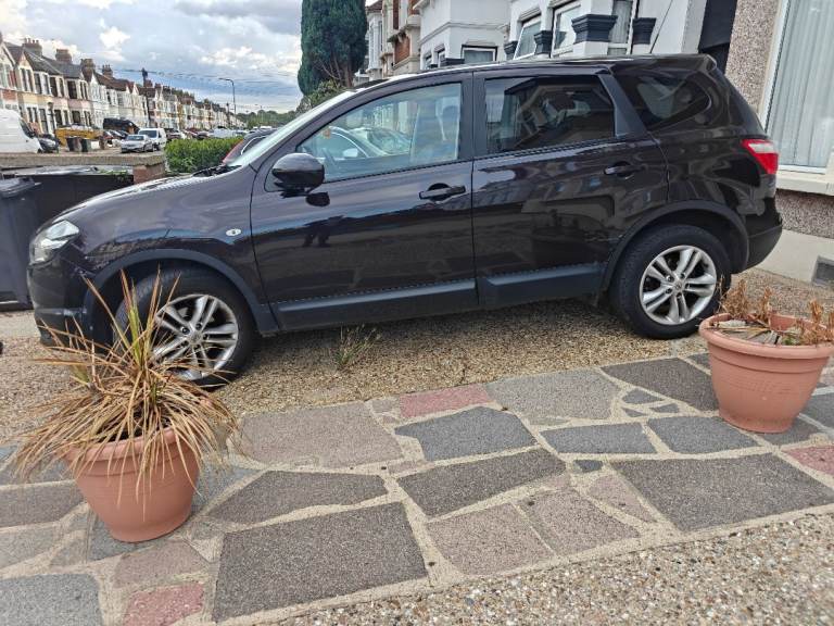 Nissan qashqai 1.6 petrol 7 seater manual