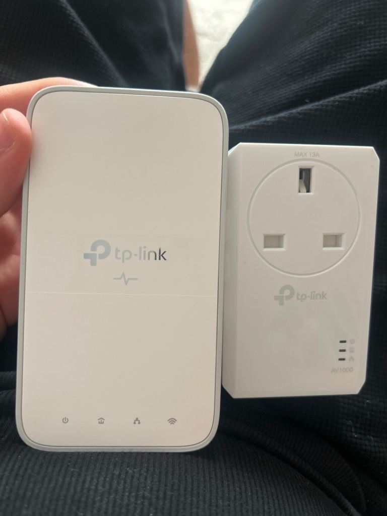 TP-Link Powerline WiFi Kit – White, Good Condition