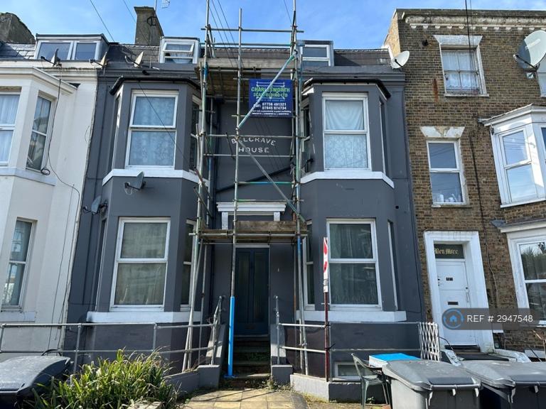 1 bedroom flat in Godwin Road, Cliftonville, Margate, CT9 (1 bed) (#2947548)