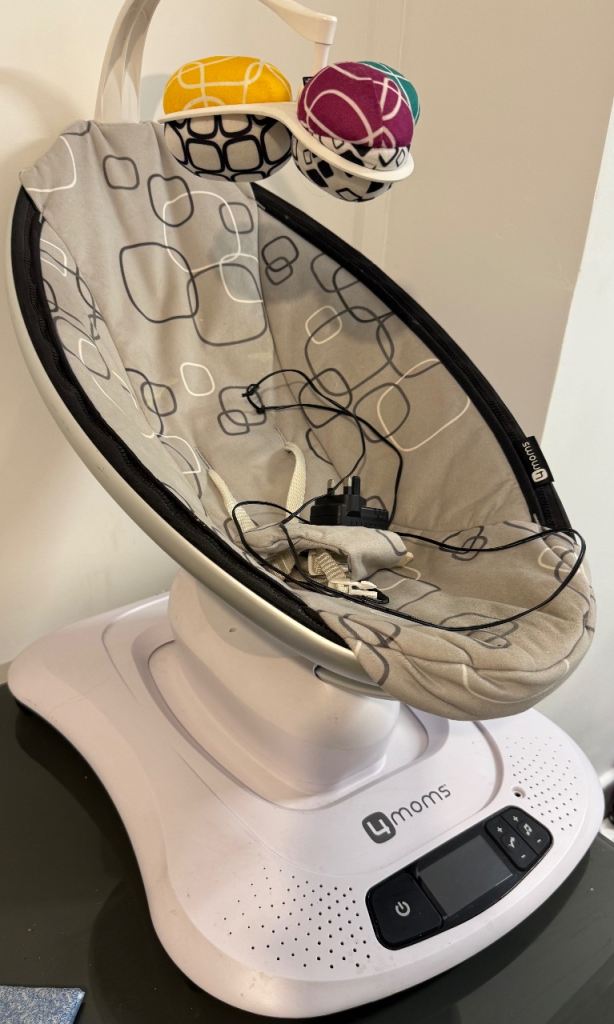 4moms MamaRoo 4.0 Baby Rocker – Grey, Good Condition