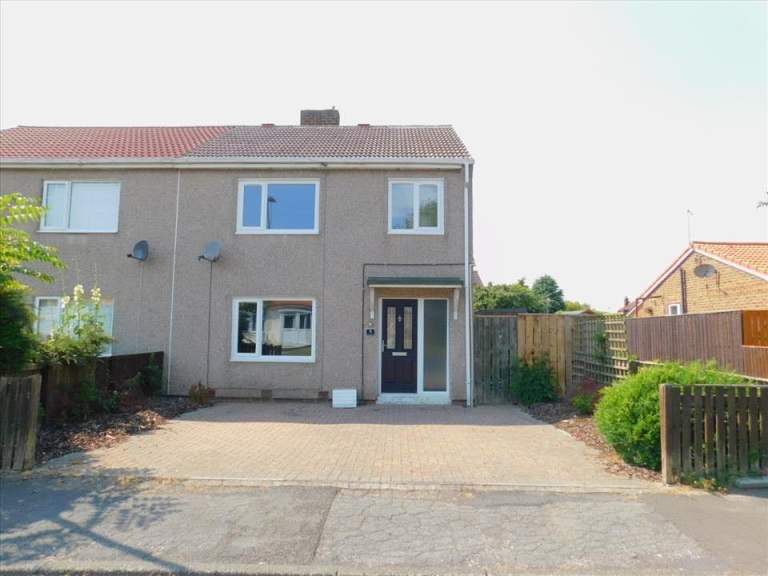 3 bedroom semi detached house Wheatley hill