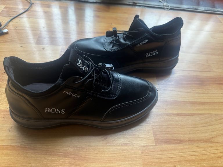 Boss shoes / trainers 