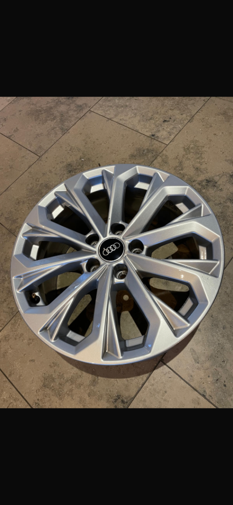 Audi alloys A4 17 inch 