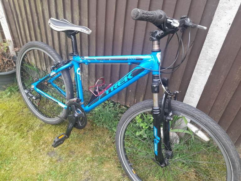 TREK MOUNTAIN BIKE