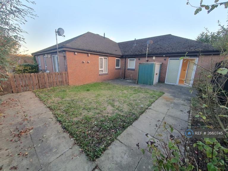 1 bedroom house in Lambeth Close, Blackburn, BB1 (1 bed) (#2660745)