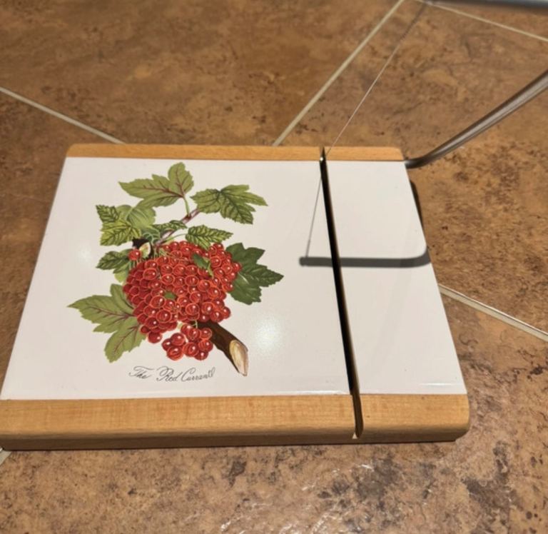 Portmeirion Cheese Slicer with Red Currant Design