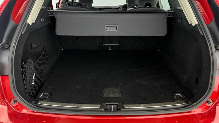 2022 Volvo XC60 2.0 B4D Plus Dark 5dr AWD Geartronic SUV Diesel Automatic