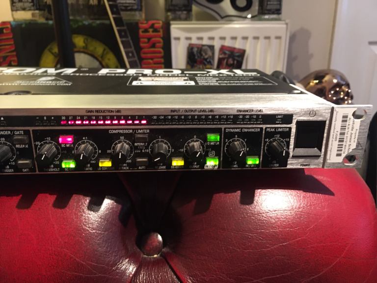 Behringer MDX1600 Autocom Pro-XL 