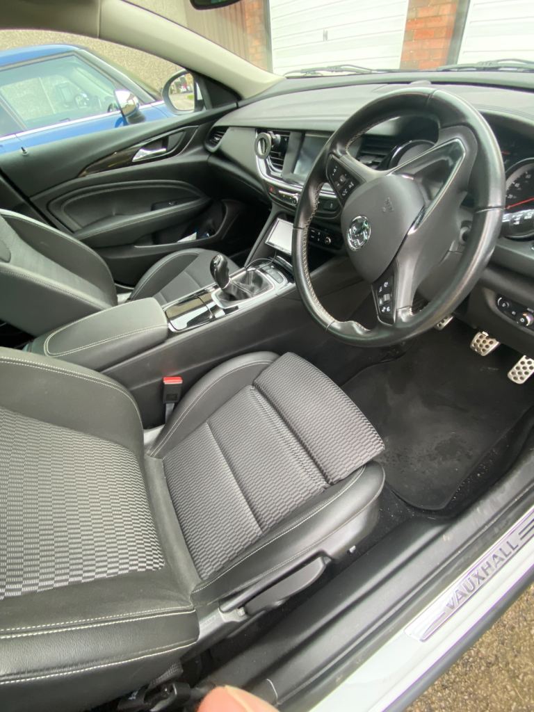 Vauxhall, INSIGNIA, Hatchback, 2017, Manual, 1490 (cc), 5 doors