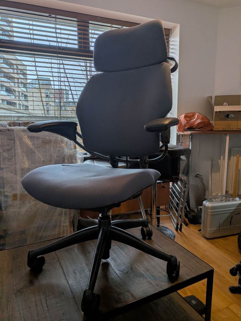 Humanscale office chair, excellent condition
