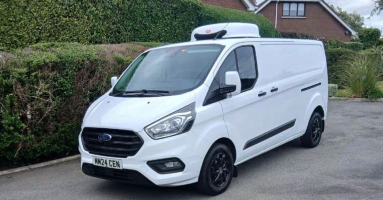 Ford, TRANSIT CUSTOM, Panel Van, 2024,Manual, 1996 (cc) LOW MILES 8000