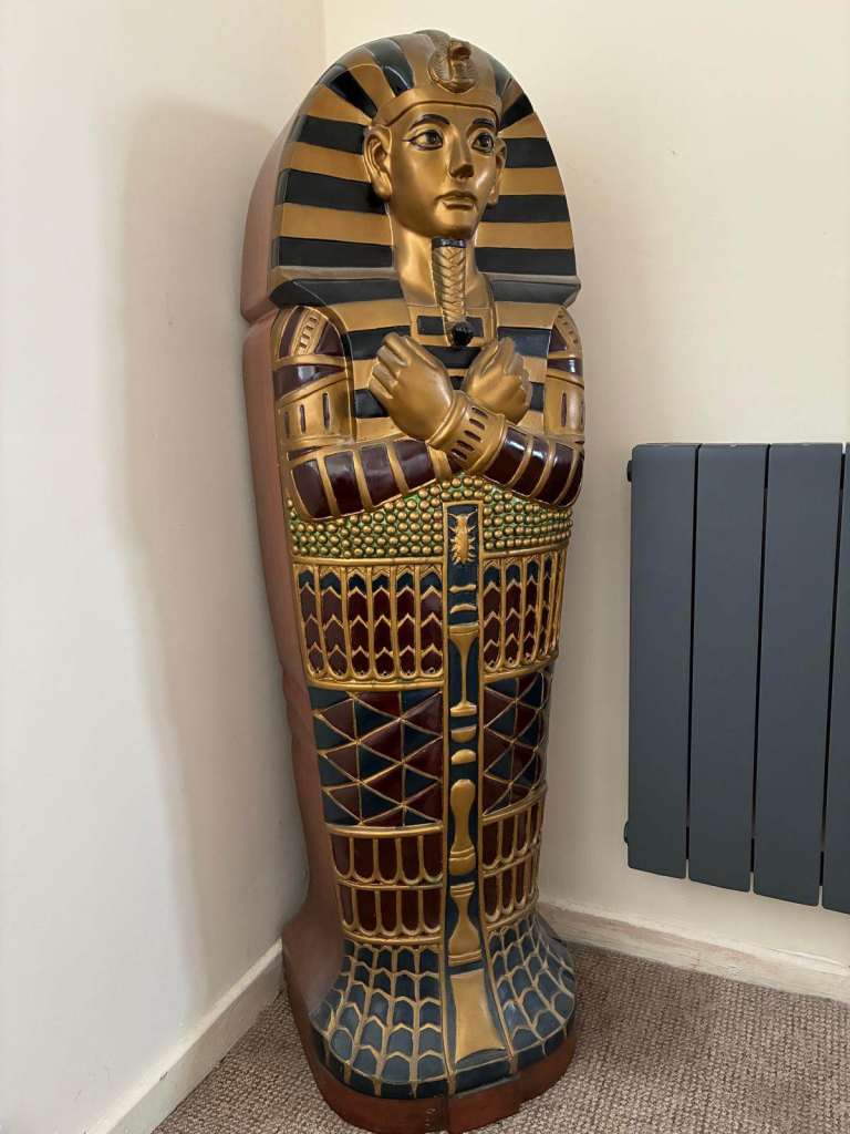 Lovely Vintage Wooden Egyptian Tutankhamen Mummy CD/DVD Book Storage Unit