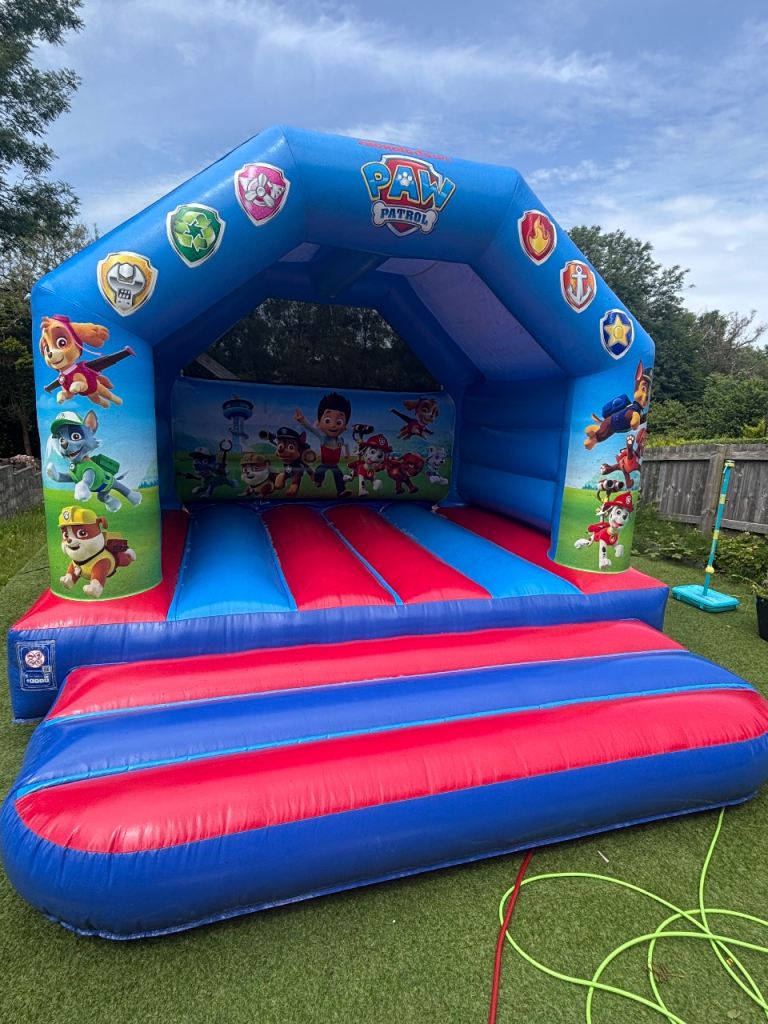 Nickelodeon paw patrol bouncy castle
