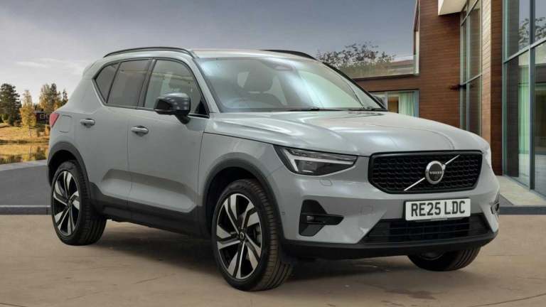 2025 Volvo XC40 2.0 B3P Ultra Dark 5dr Auto ESTATE PETROL Automatic