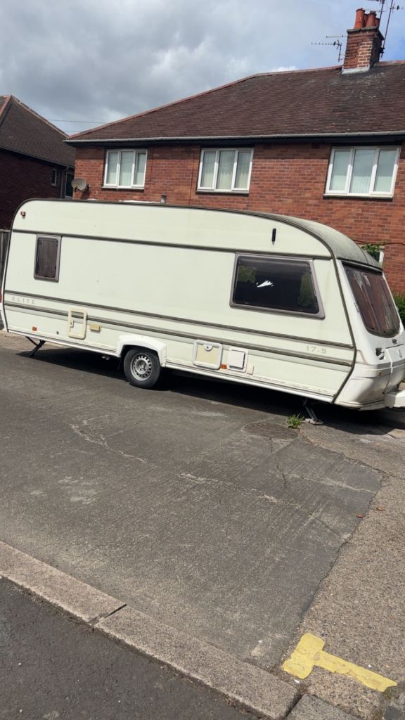 Sterling Eccles 17.5 caravan