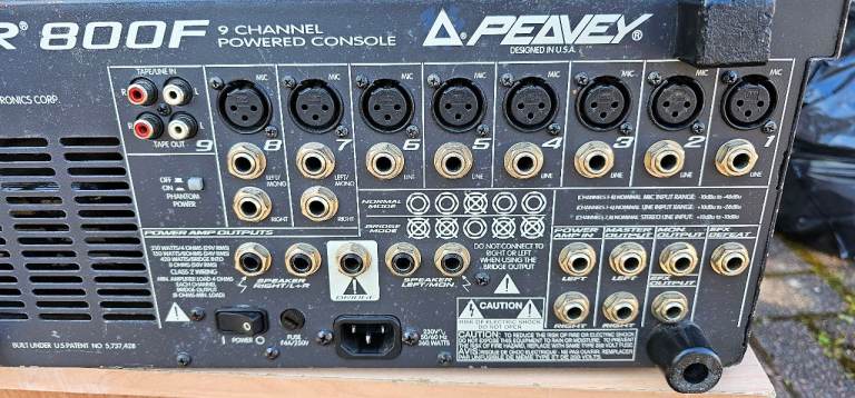 Peavey XR 800F Powered Mixer 9 Chanels