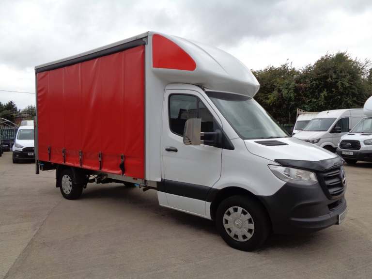 2023 Mercedes-Benz Sprinter 3.5t Progressive Chassis Cab Curtainsider Diesel Manual