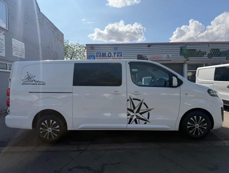 Vauxhall Vivaro 2.0 Turbo D 3100 Sportive 6 Seat LWB Crew Van  DIESEL 2020/20