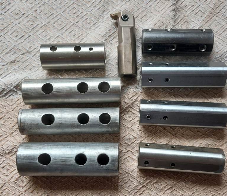 Turning tool holders