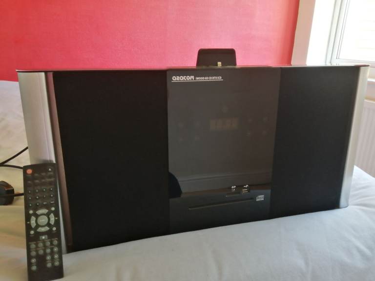 Speaker and CD player for use with ipod/iphone/ipad/android