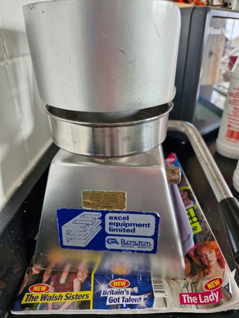 Catering burger press