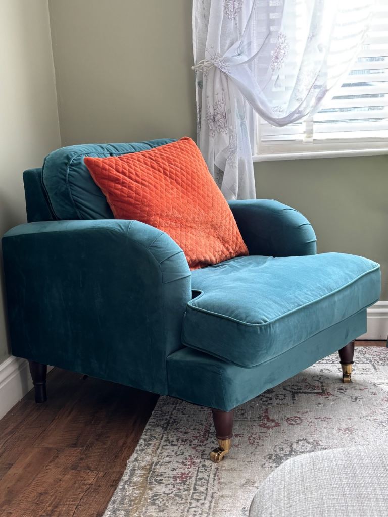 Teal Velvet Armchair – Good Condition