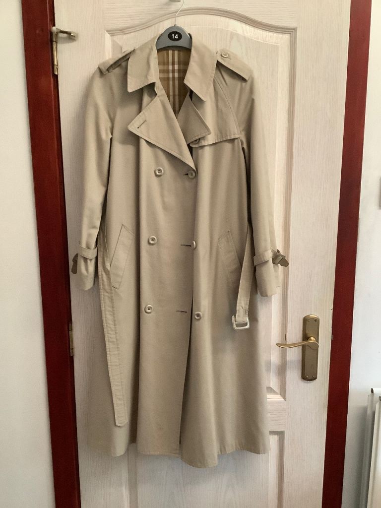 Ladies Raincoat, size 12/14, beige,  like new.