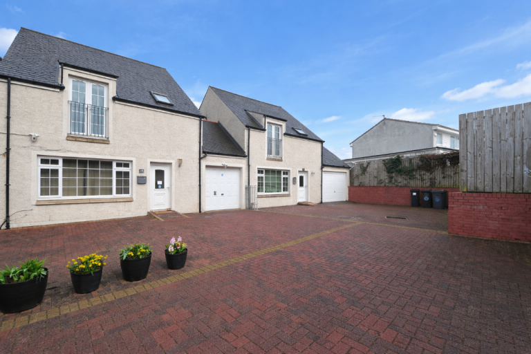 2 Bedroom Semi Detached House, Ravenscroft, Gilmerton 