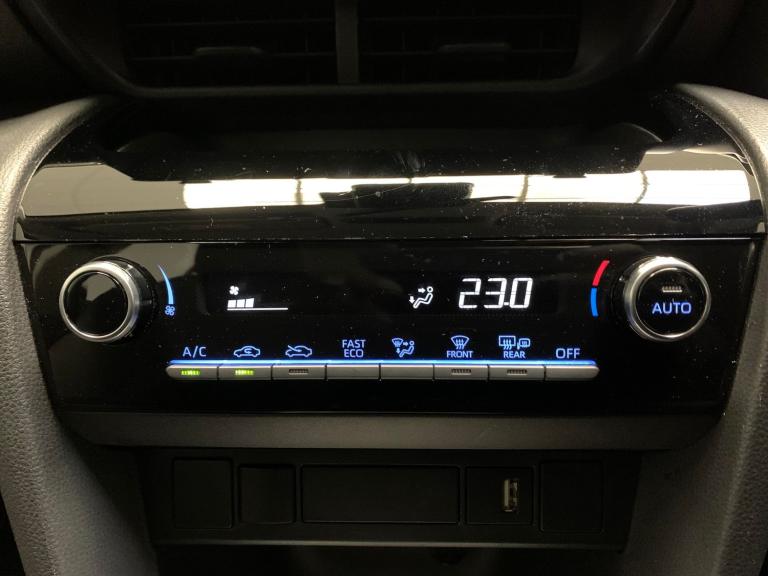 2024 Toyota Yaris Cross 1.5 VVT-h Icon SUV 5dr Petrol Hybrid E-CVT Euro 6 (s/s) (116 ps) - LANE T...