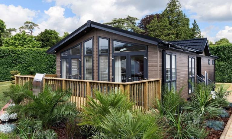 Tingdene Superior Lodge in York  - Lodge / Caravan 