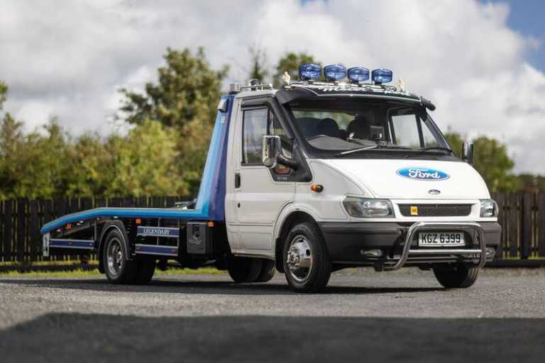 2005 Ford Recovery Truck