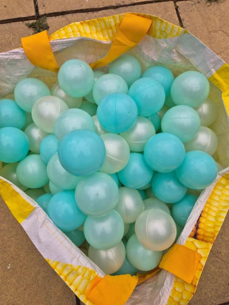 Baby Ball Pit Balls - Blue & White Mix