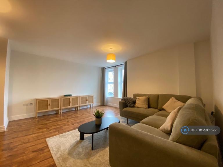 2 bedroom flat in Dafson House, London, SW17 (2 bed) (#2361522)