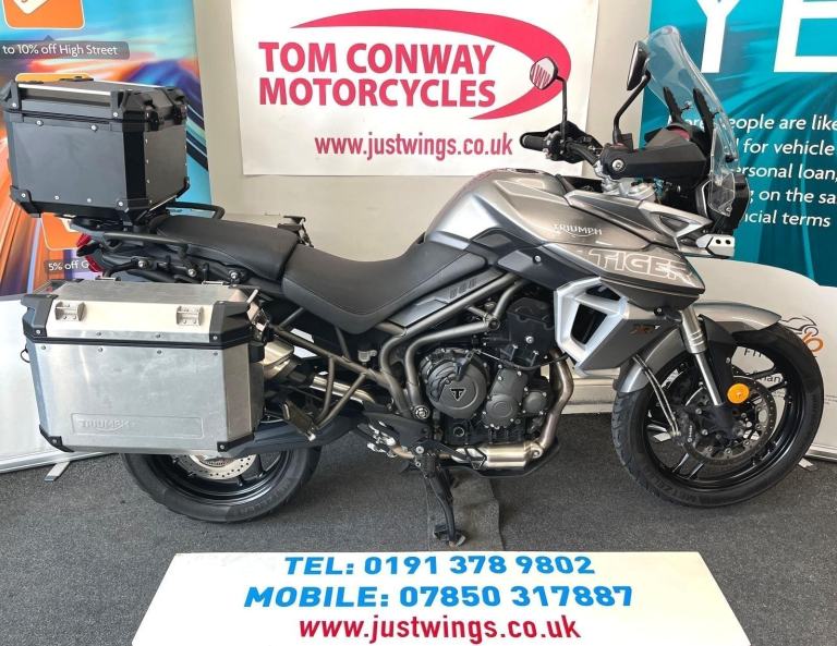 TRIUMPH TIGER 800 XRT, 2019(19),2 OWNERS, 11.042 MILES, FSH, FULL LUGGAGE, £6995